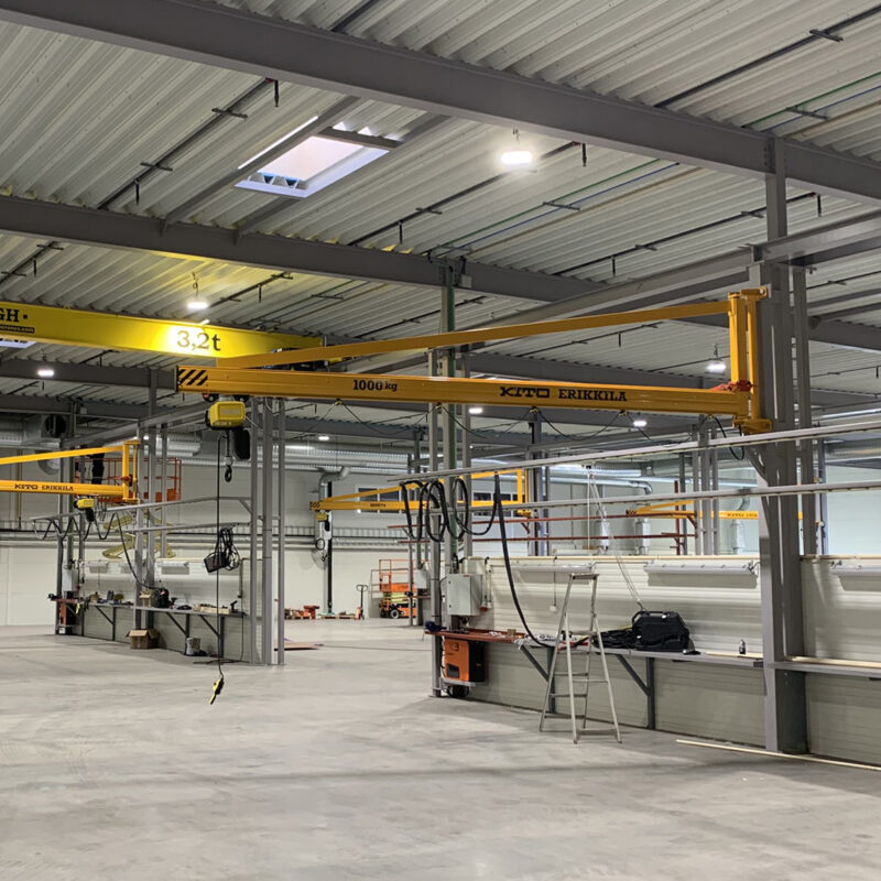 Diverse wandzwenkkranen Erikkila 1000kg