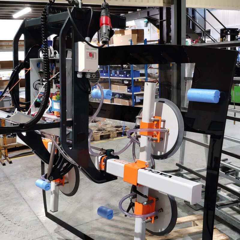 Palonnier à ventouses inclinable sur pont roulant