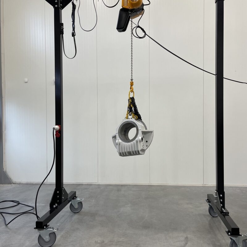 Verrijdbare of verplaatsbare portaalkraan mono