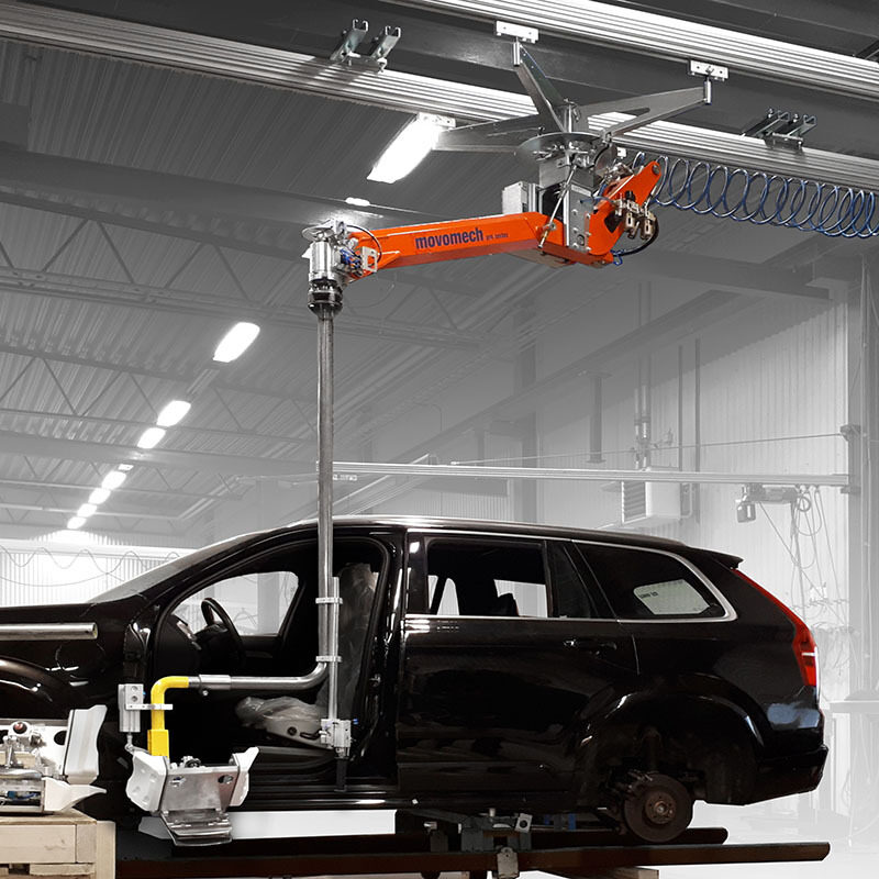 Industriele Manipulator op rails voor het tillen van autozetels