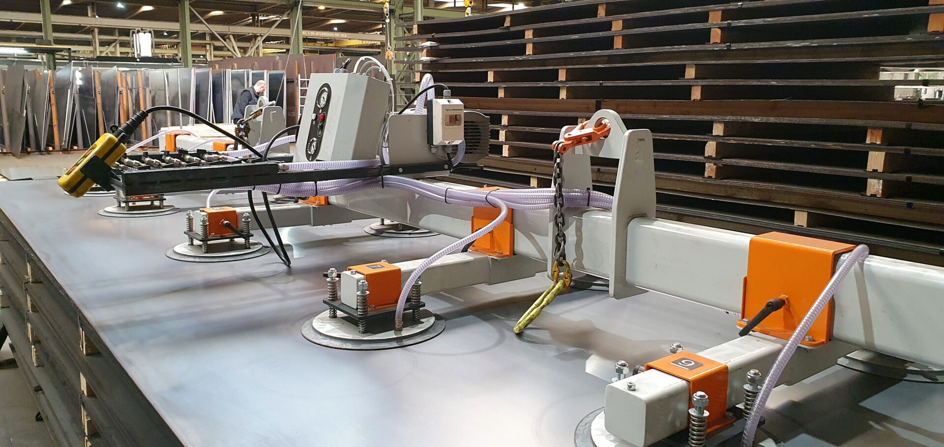 Palonnier à ventouses pour plaques métalliques jusqu’à 3 tonnes